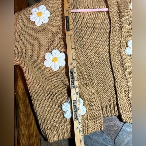 Altar’d State Chunky Oversized Knit Open Front Cardigan 3D Flowers Size XS - Picture 7 of 8